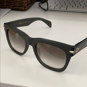 Rag & Bone polarized sunglasses w/case.